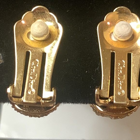 CHRISTIAN DIOR EMERALD AND PAVÉ DIAMOND EARRINGS CLIP ONS VINTAGE 80’s - Picture 8 of 12